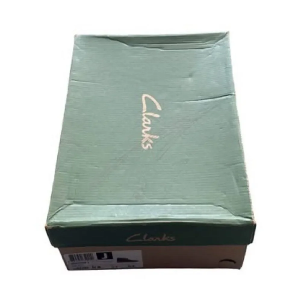 Clarks Bushacre 2  Suede Chukka Boots